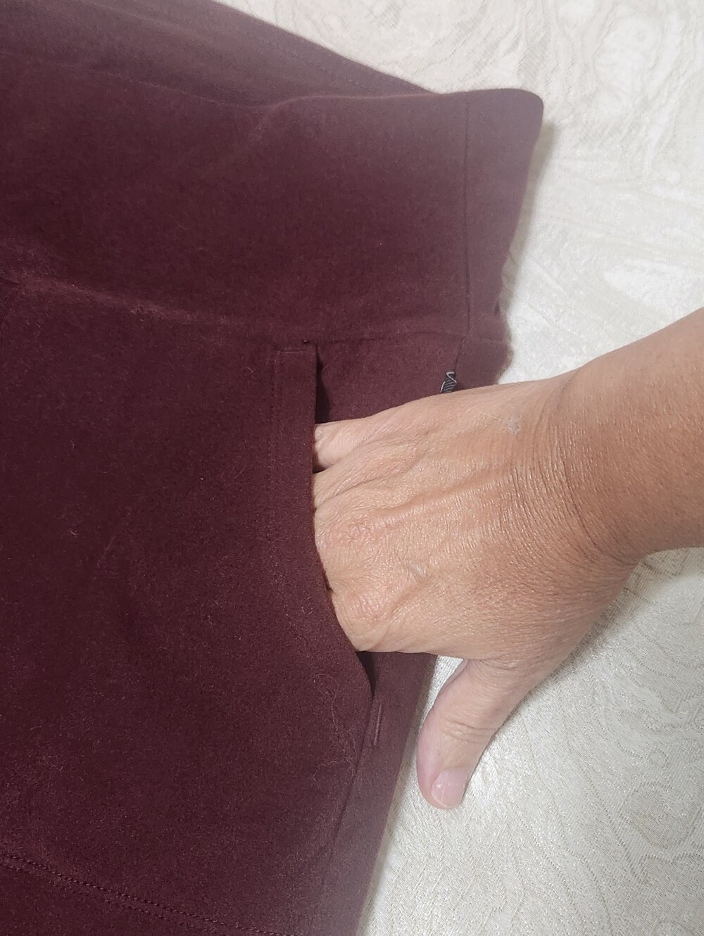 NWOT Torrid Happy Camper Super Soft Micro Fleece Leggings Size 3 Wine Red - Picture 6 of 10